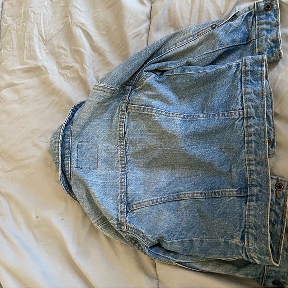 OSHKOSH B’GOSH BLUE JEAN JACKET TODDLERS - Picture 2 of 2